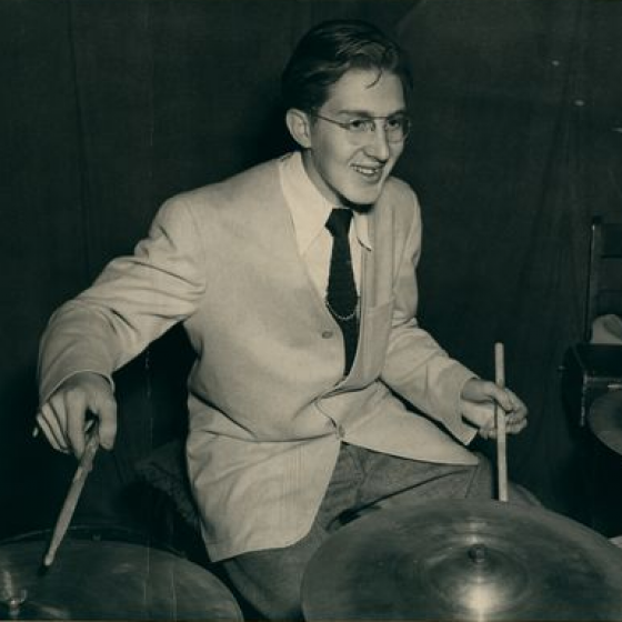 Stan Kenton And His Orchestra - He's Funny That Way - Abstraction Stan Kenton And His Orchestra - He's Funny That Way - Abstraction