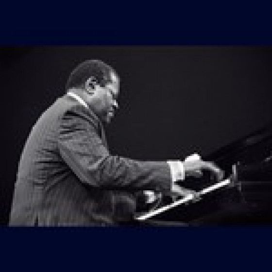 Oscar Peterson - Topic - YouTube