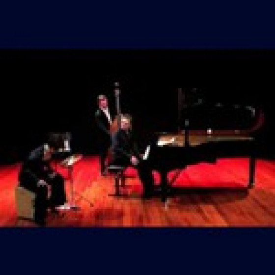 cajon jazz evaristo perez cajon jazz trio blue sounds cajon jazz evaristo perez cajon jazz trio blue sounds